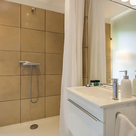 1720 Quinta Da Cancela - Winery & Гостевой дом Гимарайнш