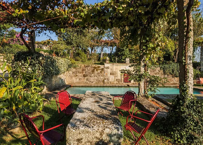 1720 Quinta Da Cancela - Winery & Гостевой дом Гимарайнш