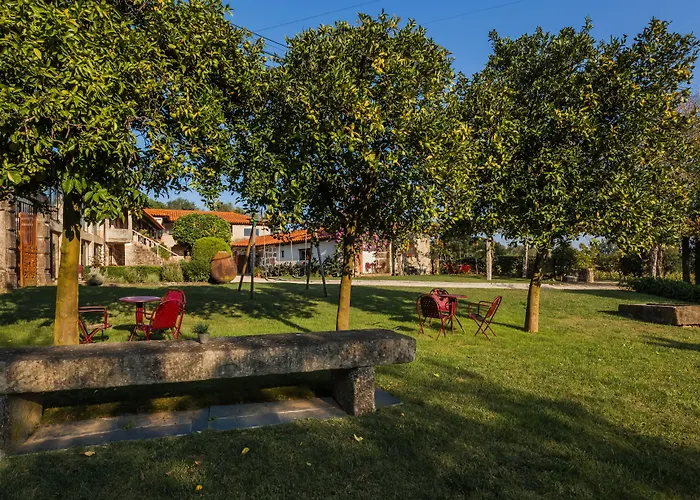 1720 Quinta Da Cancela - Winery & Гостевой дом Гимарайнш