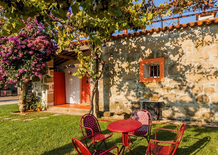 1720 Quinta Da Cancela - Winery & Guimarães